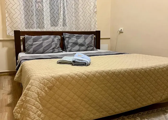 шепіт بيت شباب إلفيف